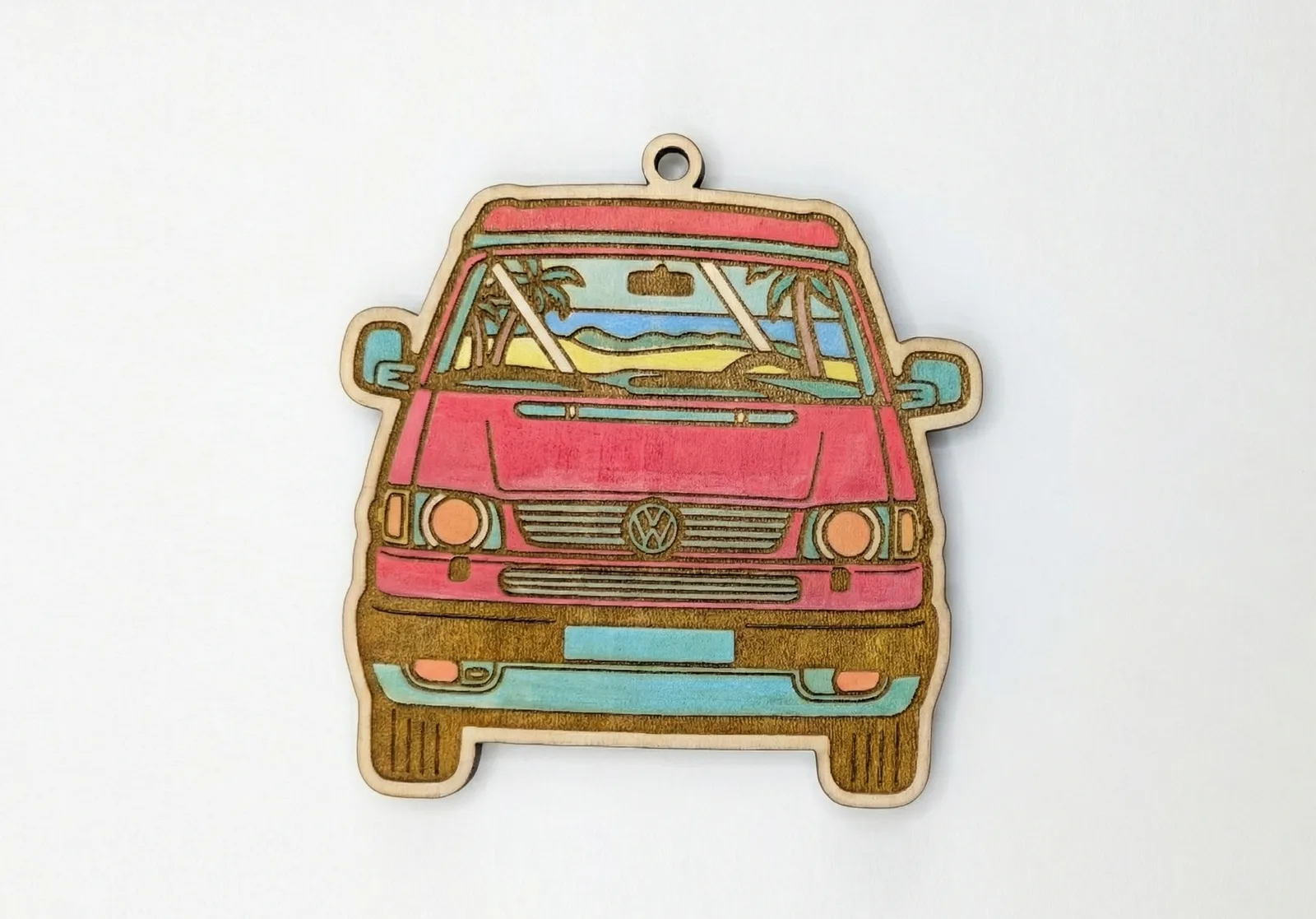 Volkswagen T4 rear-view mirror hanger – Hand-engraved and hand-painted wood