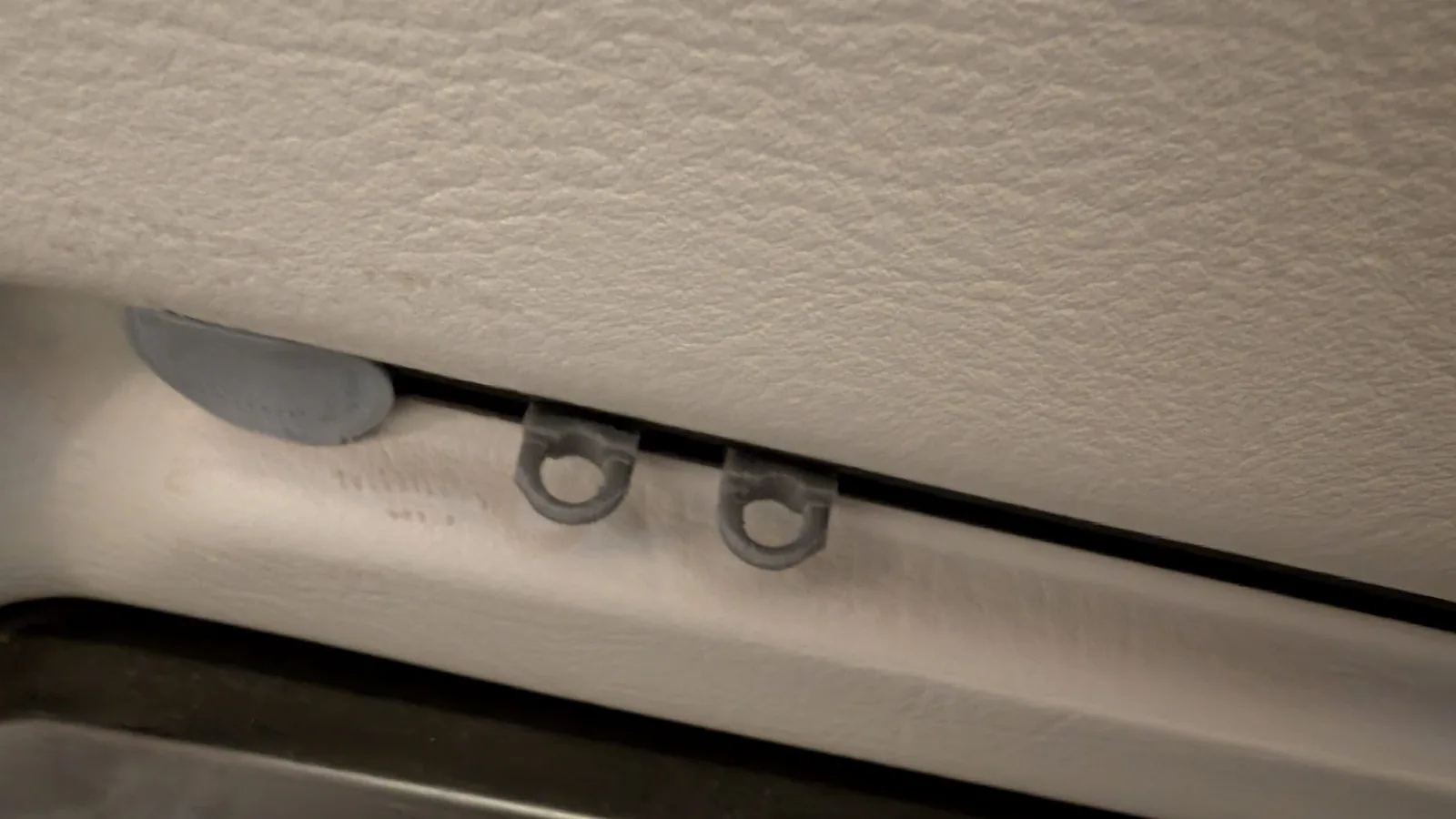 Ganchos para riel cortina VW T4 – Pack de 24 unidades - vista 2