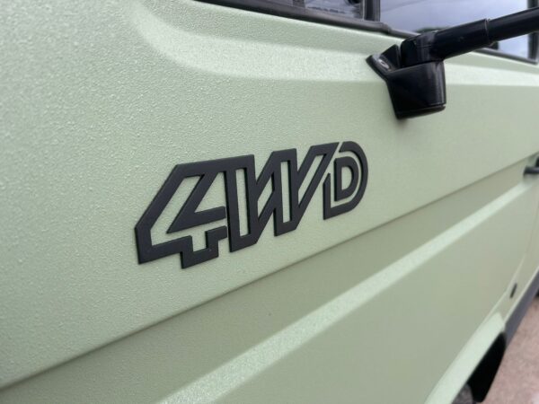 Juego de emblemas VW T3 Syncro – Morro y laterales (4WD + Syncro) - Imagen 2